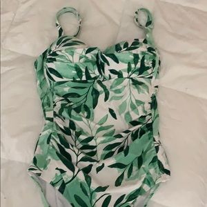 One piece swim suit